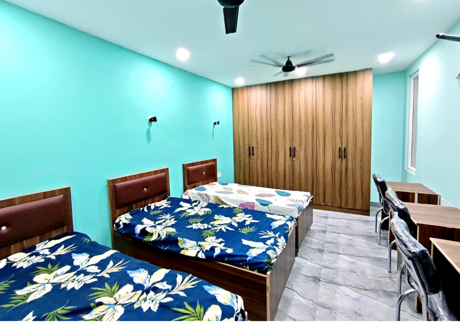 PG hostel for men near me